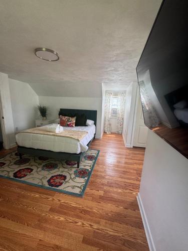 Ένα ή περισσότερα κρεβάτια σε δωμάτιο στο Cozy Home