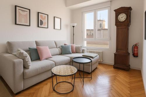 Apartment 2 next to the bay and cathedral