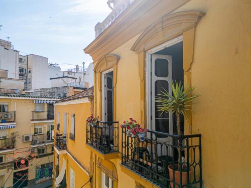 Beautiful Flat Near Plaza Merced
