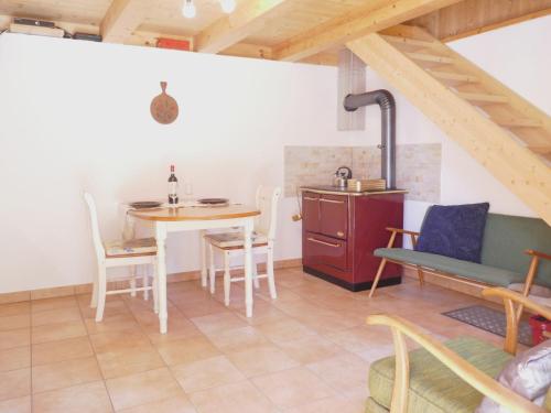 Kuchyň nebo kuchyňský kout v ubytování Holiday Home Rustico Nurell by Interhome