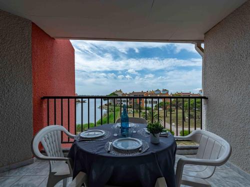 Apartment Caraibes-2 by Interhome