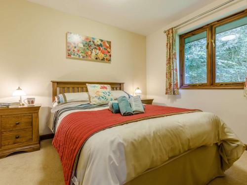Ένα ή περισσότερα κρεβάτια σε δωμάτιο στο 2 bed in Bude 85562