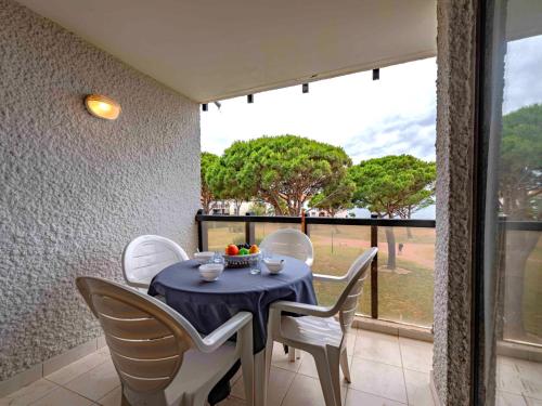 Apartment Antigua-12 by Interhome