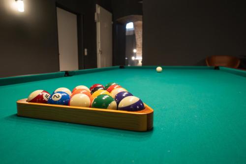 Spacious 3BR Escape with Sauna and Billiard