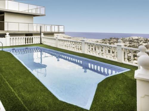 Bazén v ubytování Apartment Mirador de Chopo by Interhome nebo v jeho okolí