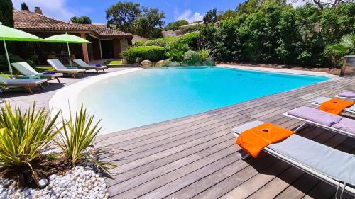 Villa Lucendiluna 10 personnes piscine 5 min plage en voiture