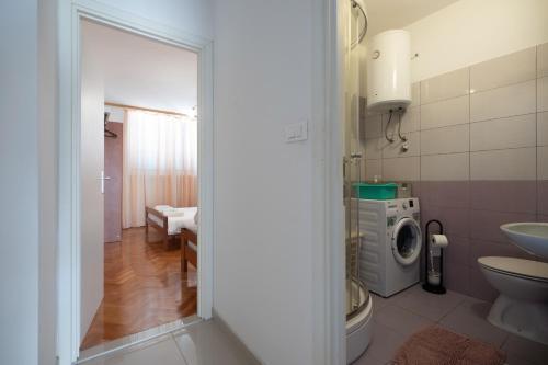 Et badeværelse på Apartment Val 2