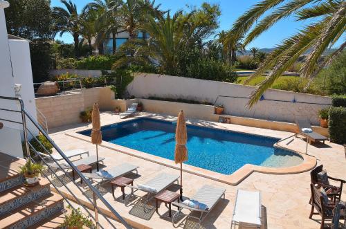 Bazén v ubytování Casa Vora Mar nebo v jeho okolí