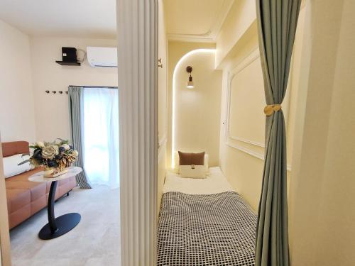 C8 Shinjuku JR St 8 mins 2 bedrooms and 1 living room Max 5P Direct to Shinjuku Ueno Ginza Shibuya Ikebukuro Yoyogi Shinagawa 新宿区 高田马场车站8分钟 两室一厅 最大5人