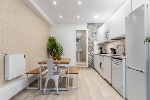 Modern Refurbished-1Bed 1.5Baths-DeliciasAtocha