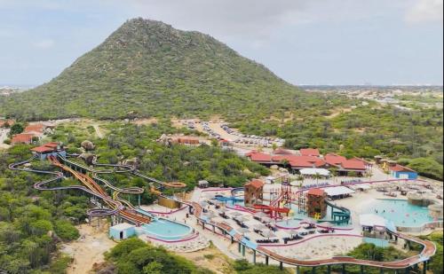 Πισίνα στο ή κοντά στο Tranquility 3BDR w Pool&Gazeb,waterpark,Car
