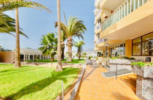 Exclusive ocean front apartment