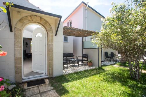 GK Home Apartment I part of Gk Fitness Club