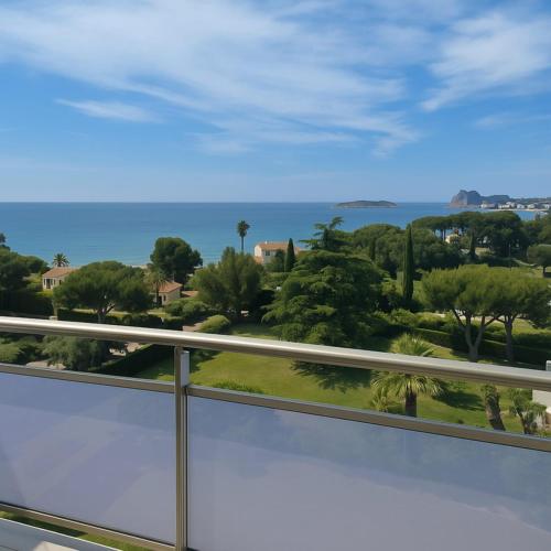 Luminous apartment with sea view in La Ciotat