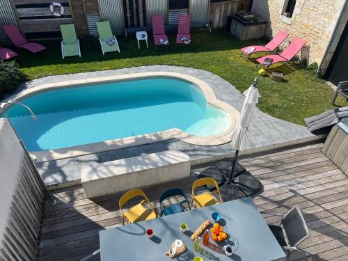 Le Clos des Figuiers villa pool and jacuzzi