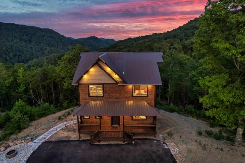New Explorer's Hideaway,Mtn View, Firepit,Upscale photo 7