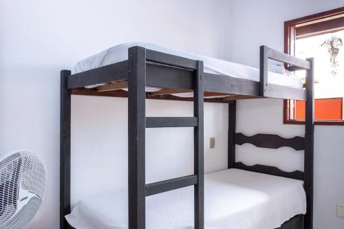 Krevet ili kreveti na sprat u jedinici u okviru objekta Casa Temporada Centro De Búzios