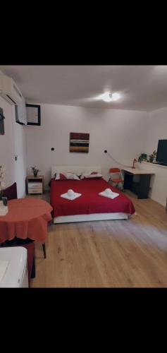 Studio apartment in OLD TOWN
