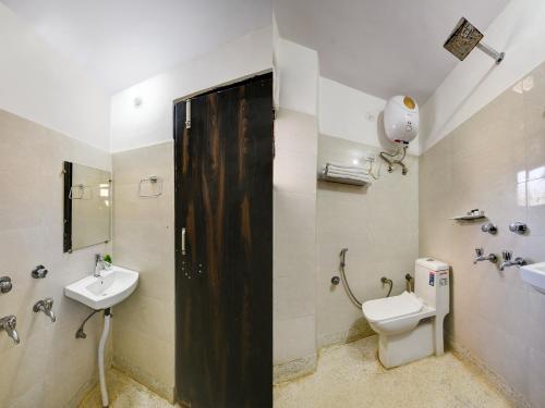 Koupelna v ubytování Hotel Krishna Tower