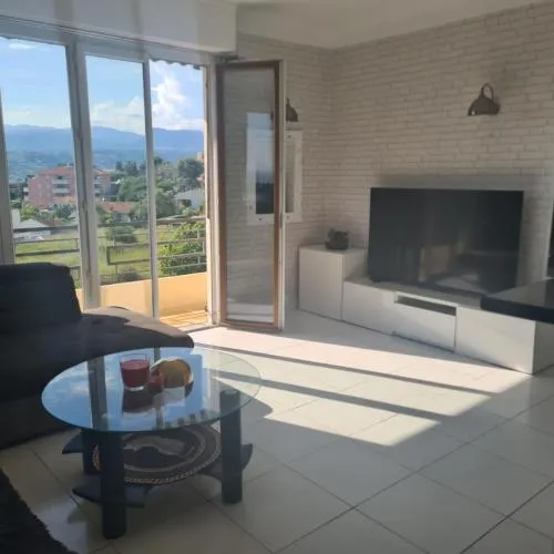 Beautiful 3-room apartment sea view photo 1