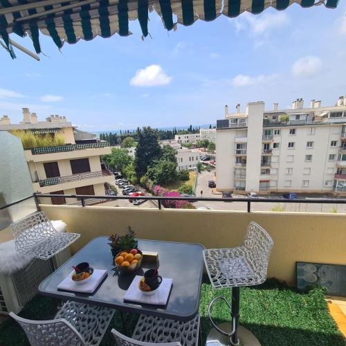 Beautiful 3-room apartment sea view photo 10