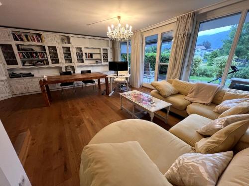 Moderne familienfreundliche Garten-Maisonette