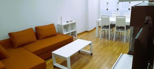 EnFOZ Tus Mejores Vacaciones, Playa Piscina y Parking