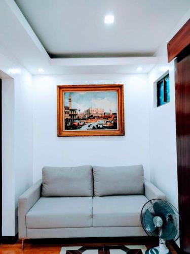 Гостиная зона в 7 - Cabanatuan City's Best Bed and Breakfast Place
