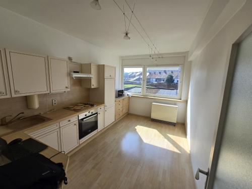 Η κουζίνα ή μικρή κουζίνα στο Quiet 3 bedroom accommodation
