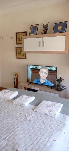 Gonzalo de Berceo 15 " CALIDAD-SOBRIO" AND " FREE PRIVATE PARKING "