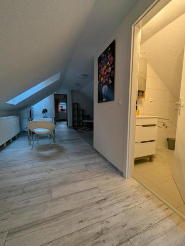 Televisyen dan/atau pusat hiburan di Appartement am Bach