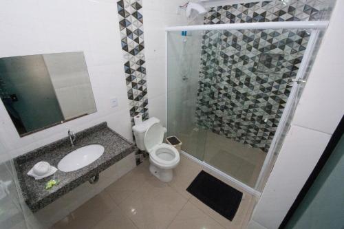 Bilik mandi di Hotel Engenho