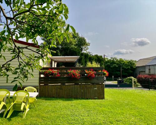 Κήπος έξω από το Lodge de Valébrune