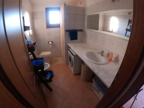 Koupelna v ubytování Appartamento Alfieri a Porto San Paolo