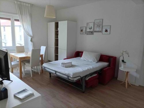 Apartament 76 mt2 Milano fiera city self check-in