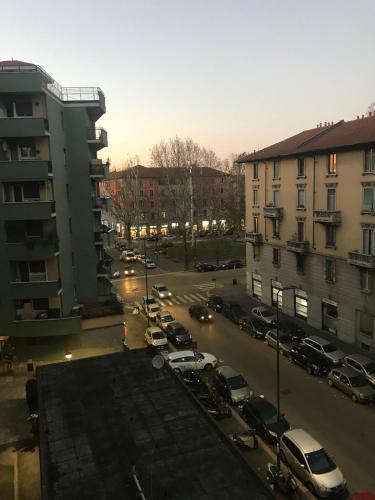 Apartament 76 mt2 Milano fiera city self check-in