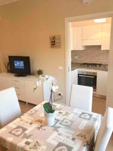 Apartament 76 mt2 Milano fiera city self check-in