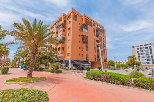 Amplio apartamento frente al mar