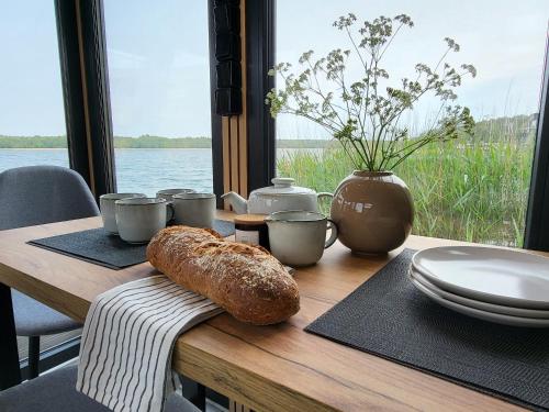 Houseboat SeeSea Mazury - Domek na wodzie Bogaczewo k Giżycka