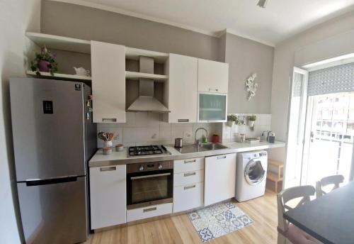 Bright Apartment with Balcony - Metro C 3 min - Colosseum 15 min - Self check-in