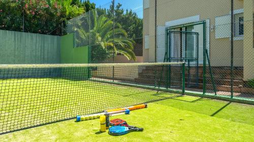 XPCE Artola Playa - Villa de Lujo con pista de padel privada y piscina