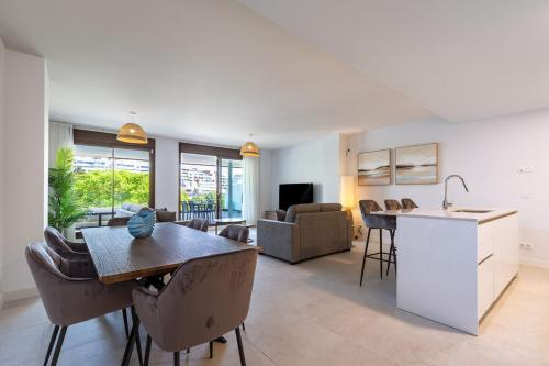 Casa Rosas-luxury central apt Las Mesas Estepona