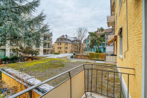 Olive Suite Zürich - 90 qm, 3 Schlafzimmer, Balkon & moderne Küche