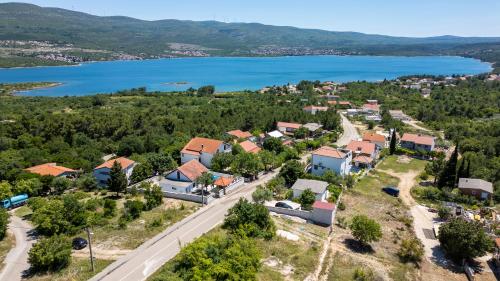 Baroque art with Pool, sauna and gym