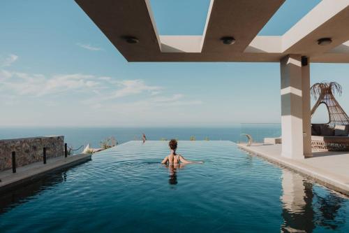 Bazén v ubytovaní Happy Cretan Suites alebo v jeho blízkosti
