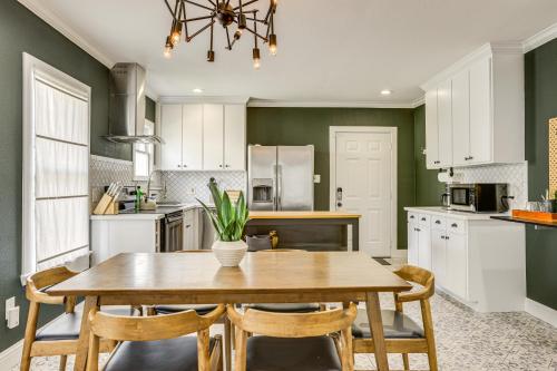 Φωτογραφία από το άλμπουμ του Condo 2 Mi to Houston Zoo and Museum District! στο Χιούστον
