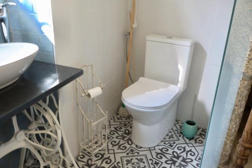 Ένα μπάνιο στο Casinha Das Portas