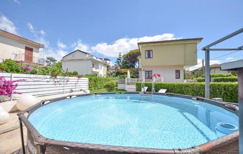 Πισίνα στο ή κοντά στο Stunning Home In Capaccio