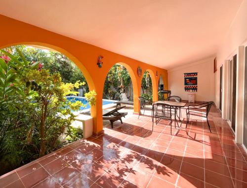 Area soggiorno di Troy's House