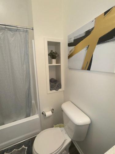 Awesome Loft at Hollywood FREE Parking photo 21